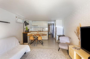 BRIGHT and pretty 34 m with TERRACE - the SEA